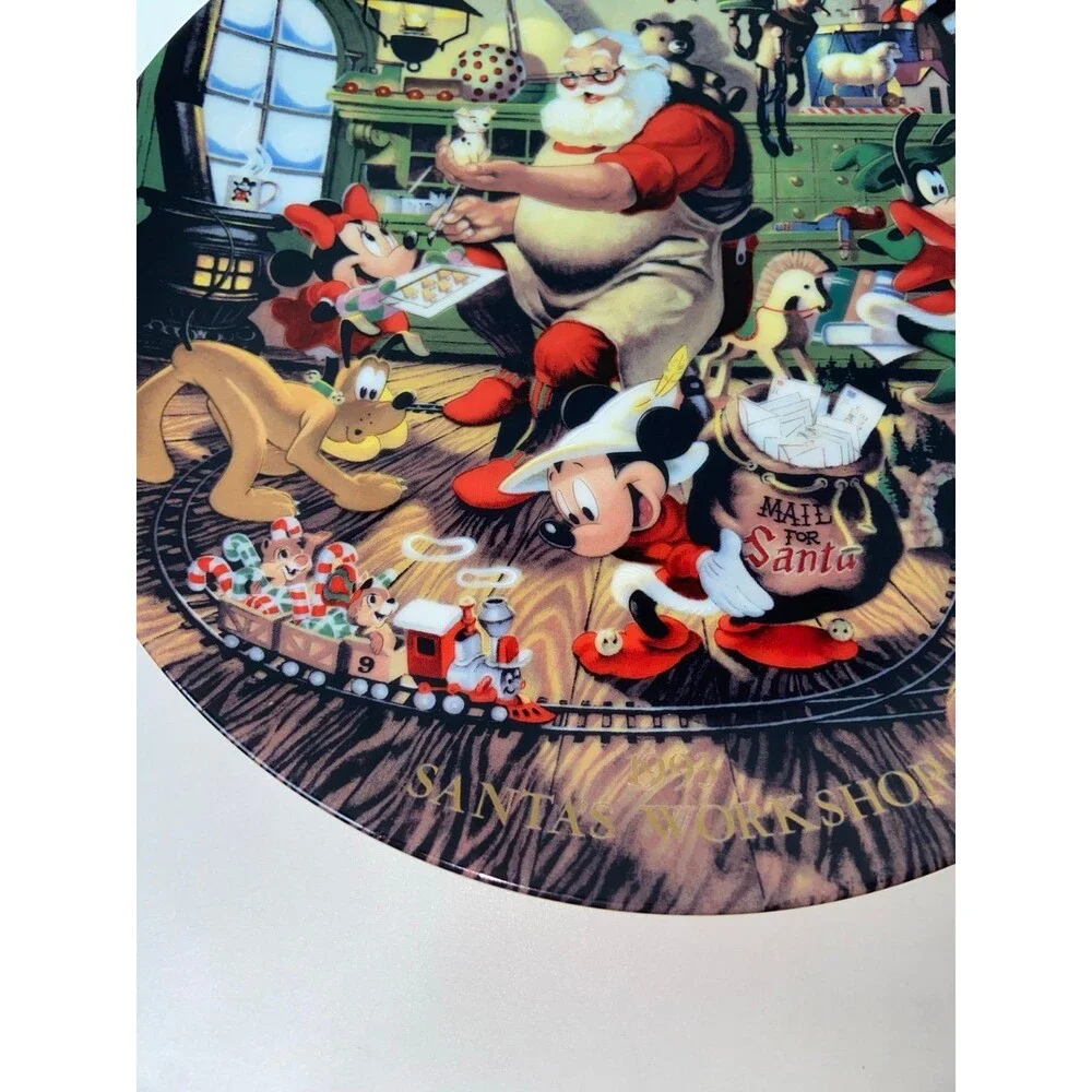 Disney Santa's Workshop Christmas Plate 1993 (Disney Christmas Collectibles)